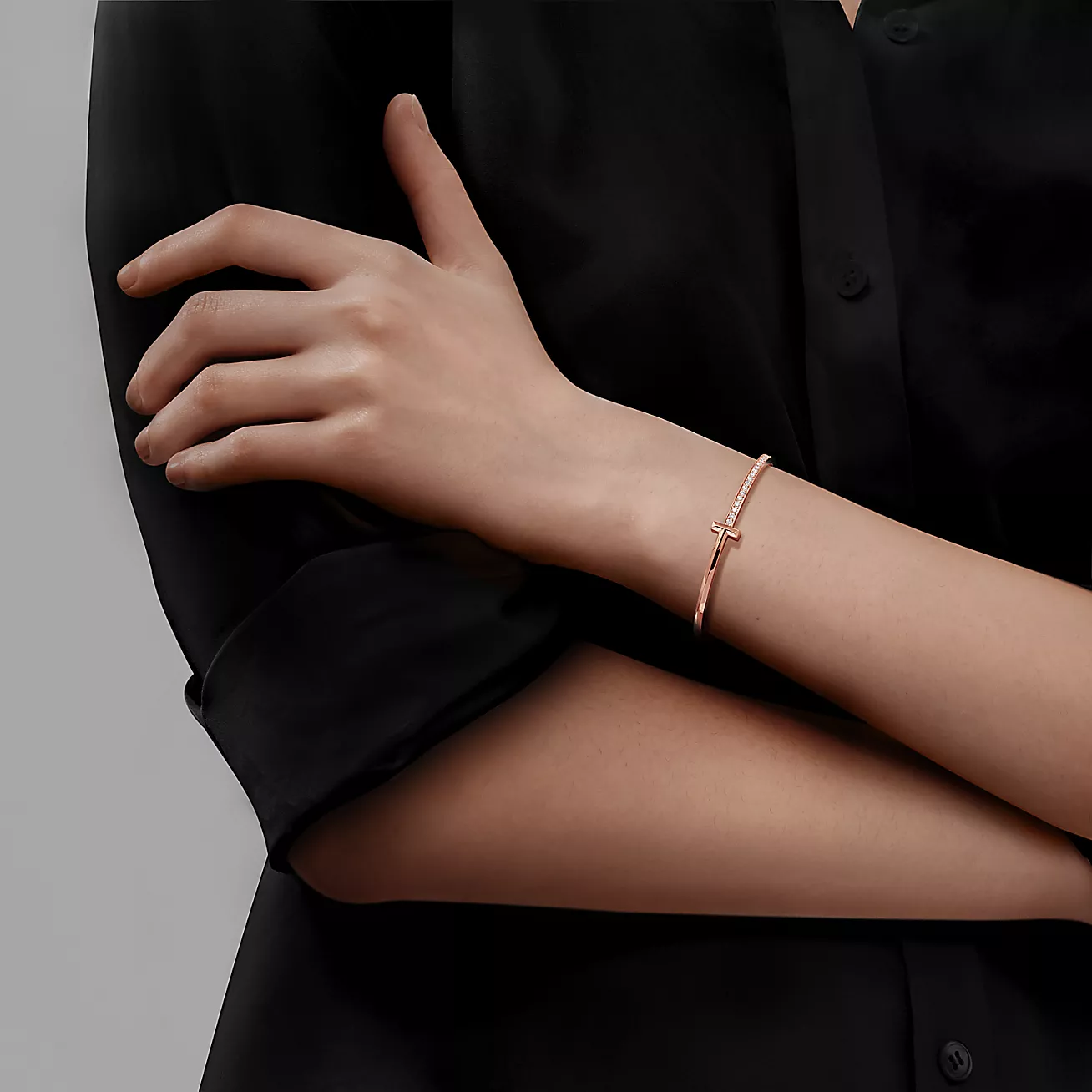 Tiffany T T1 Narrow Diamond Hinged Bangle (1:1 replica)