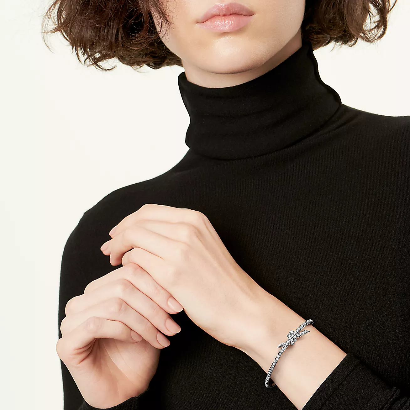 Tiffany Knot Bangle in White Gold with Diamonds (1:1 replica)