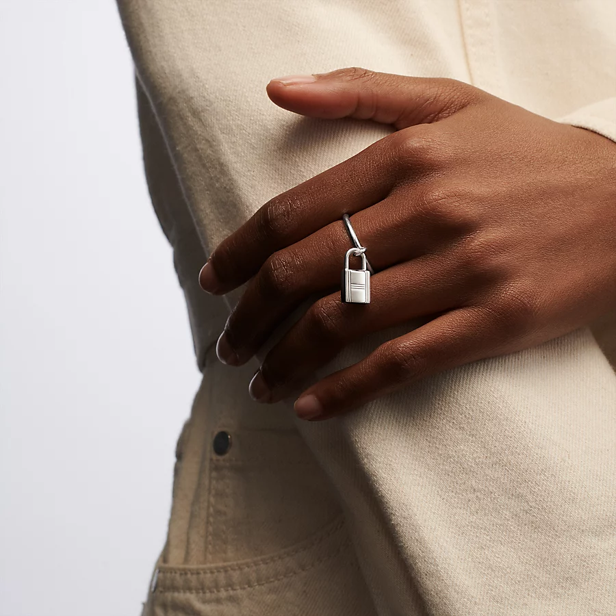 Replicate Kelly Cadenas ring(1:1 replica)