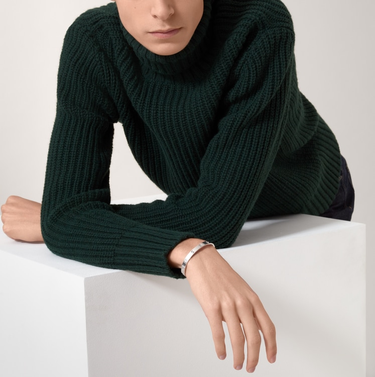 Top 1:1 replica Cartier Replicate LOVE bracelet, classic model, 4 diamonds(1:1 replica)