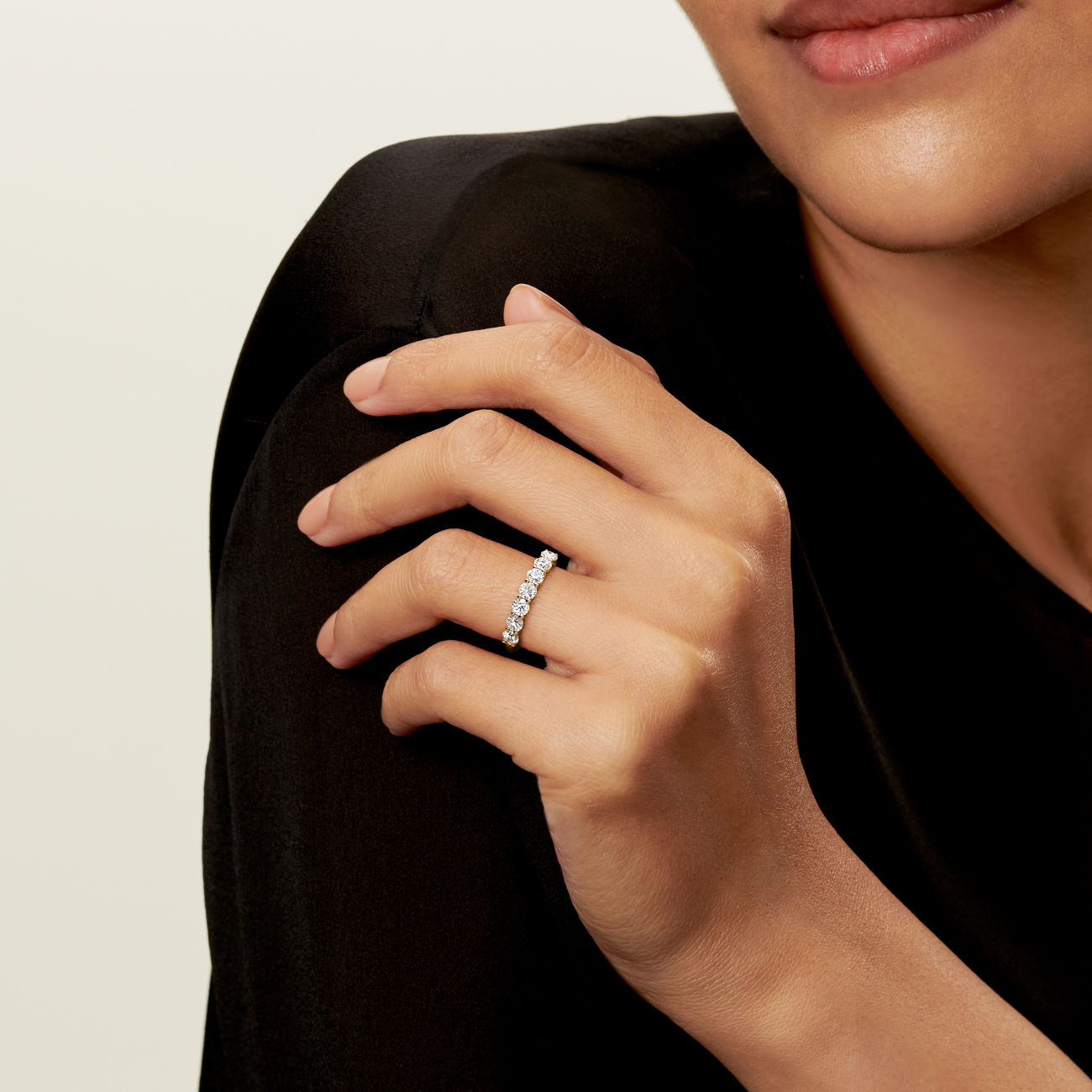 Tiffany Forever Band Ring in Yellow Gold with a Half-circle of Diamonds, 3 mm (1:1 replica)