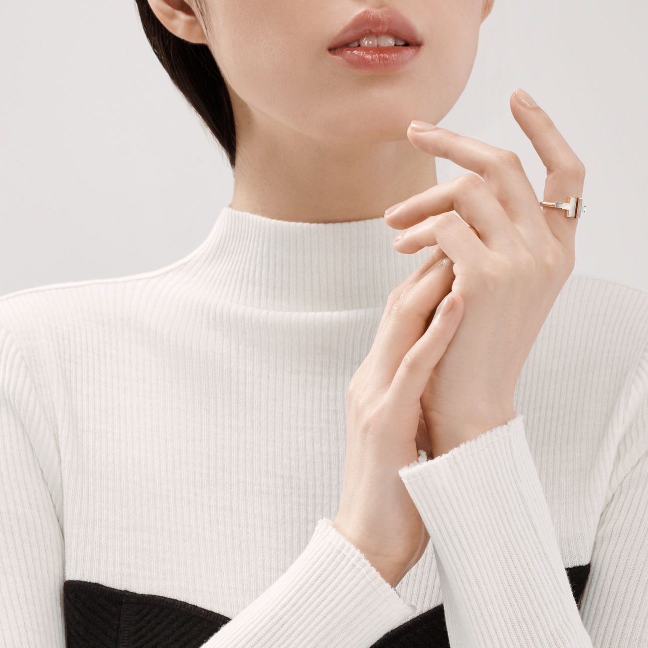 Tiffany T Wire Ring in Rose Gold with Mother-of-pearl (1:1 replica)