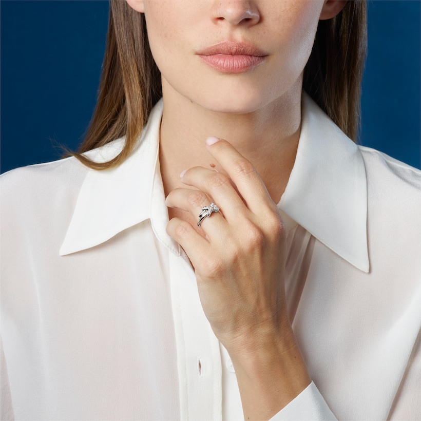 Top 1:1 replica of Chaumet Jeux de Liens ring