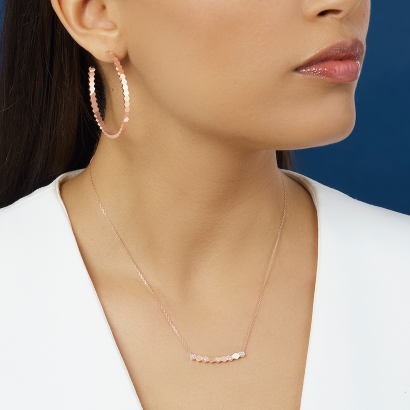 Top 1:1 replica of Chaumet Bee de Chaumet pendant