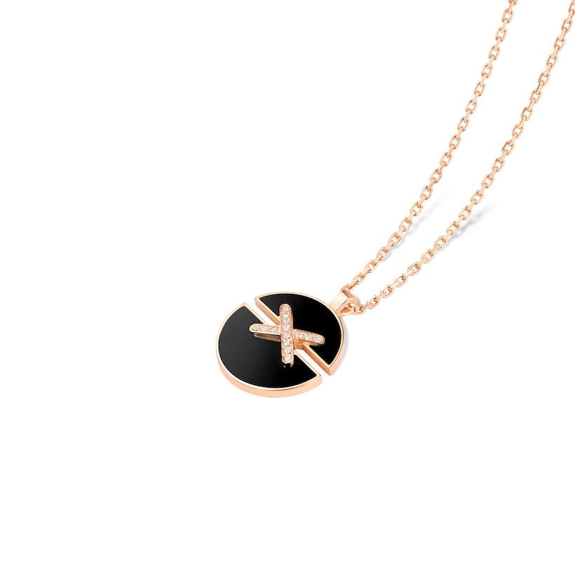 Top 1:1 replica of Chaumet Jeux de Liens Harmony Onyx medium model pendant