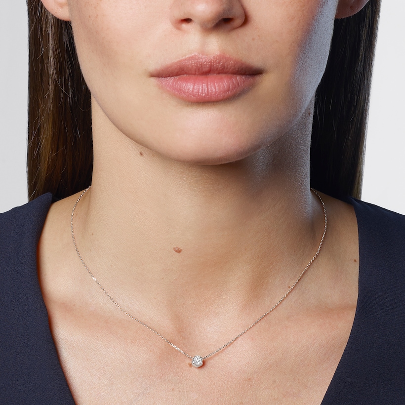 Top 1:1 replica of Chaumet Bee de Chaumet 0.30-carat pendant