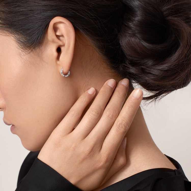 Top 1:1 replica LOVE single hoop earring, paved