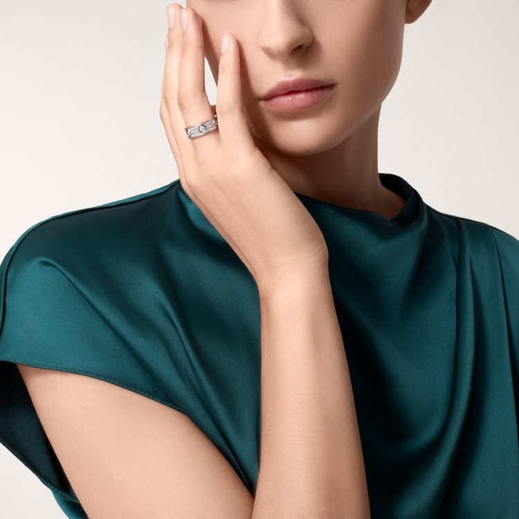 Top 1:1 replica LOVE ring, classic model, paved, 6 diamonds