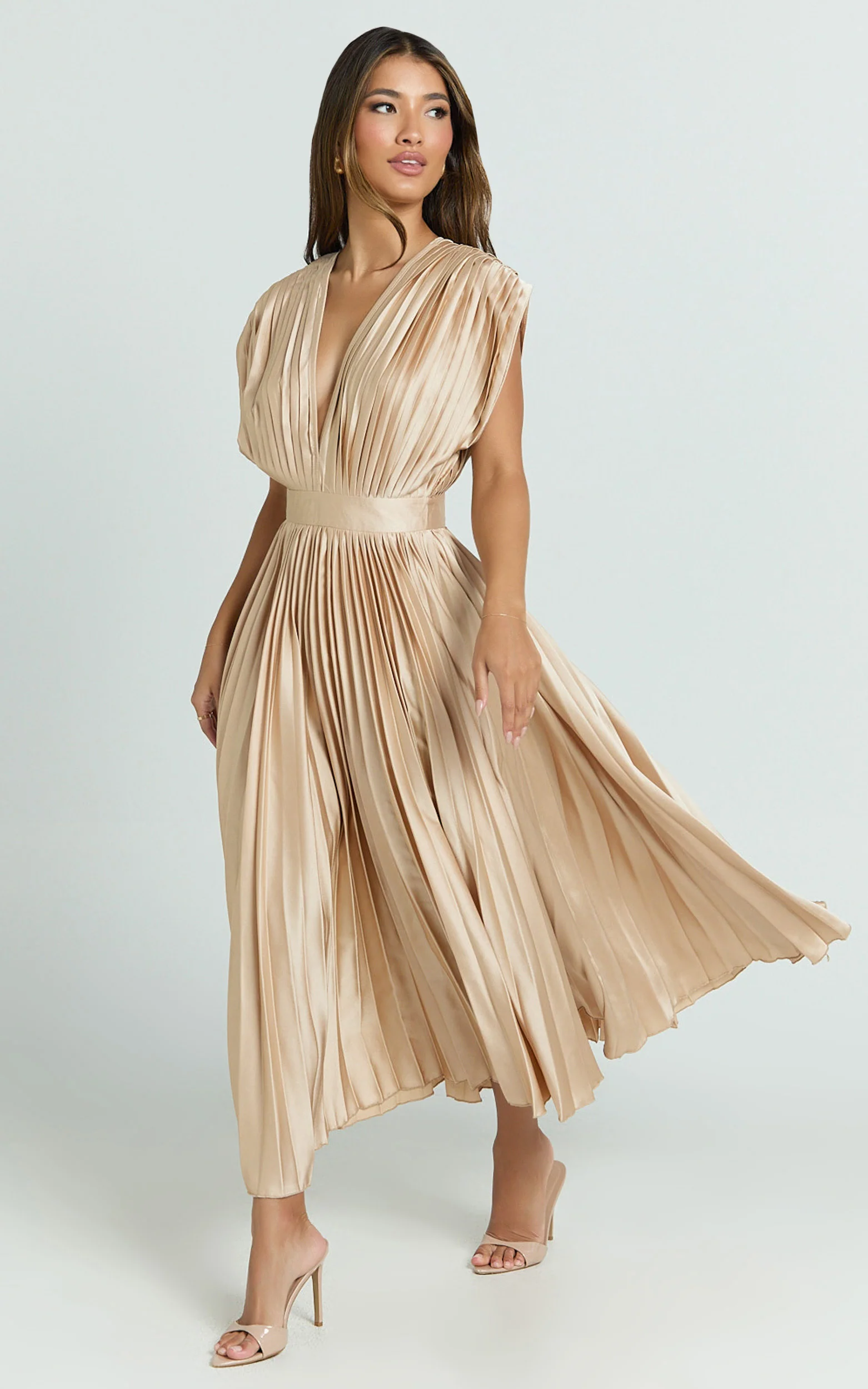 Della Midi Dress - Plunge Neck Short Sleeve Pleated Dress in Champagne
