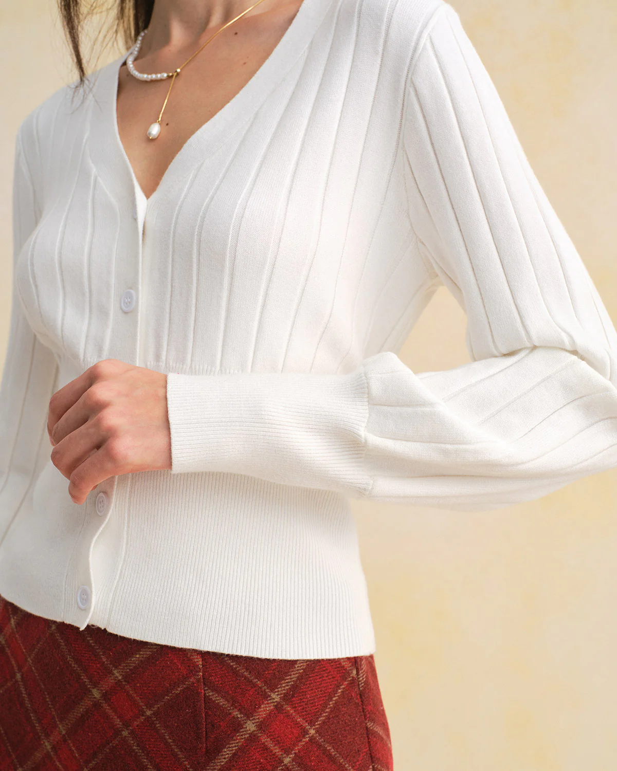 White V Neck Slim Knit Cardigan