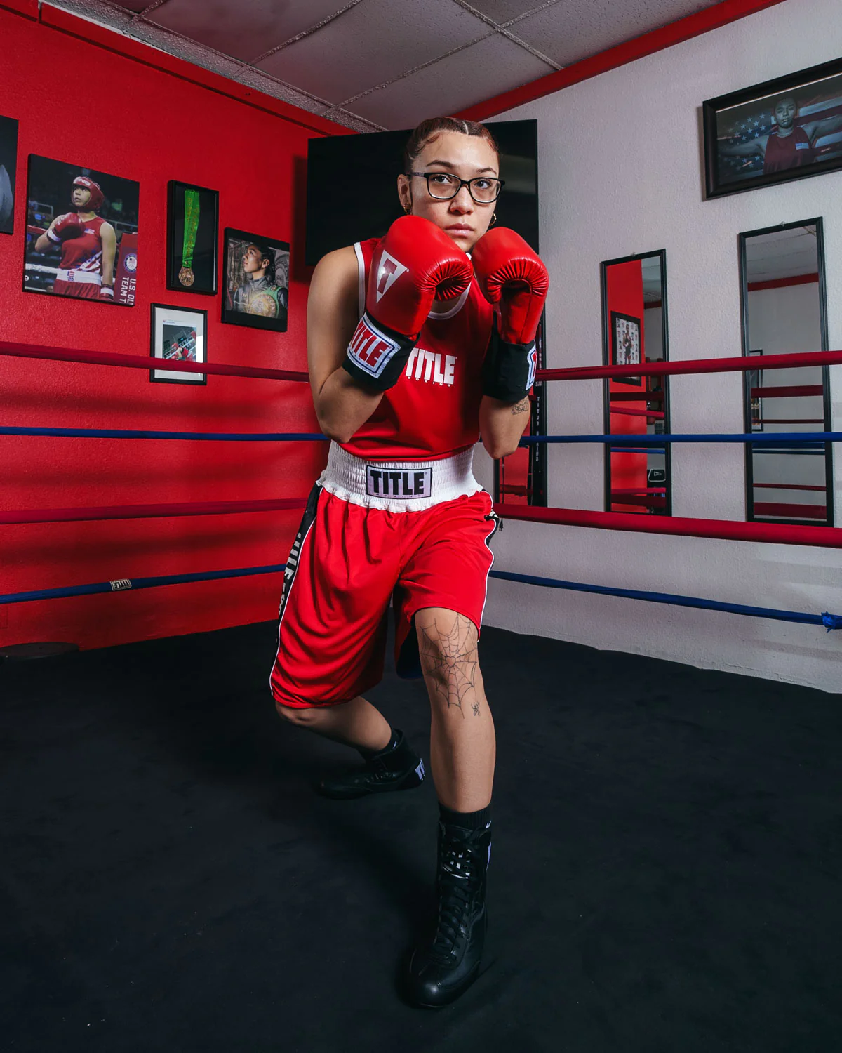 TITLE Boxing Stinger Reversible Amateur Boxing Set