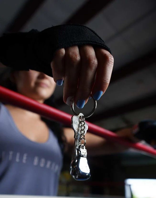 TITLE Boxing Luxury Glove Keyring