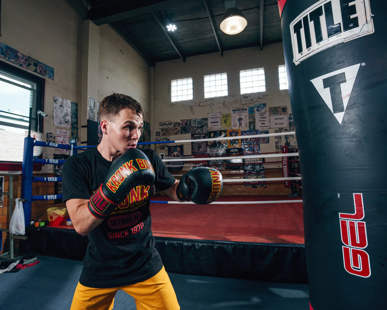 KRONK Boxing Gym Leather Bag Boxing Gloves