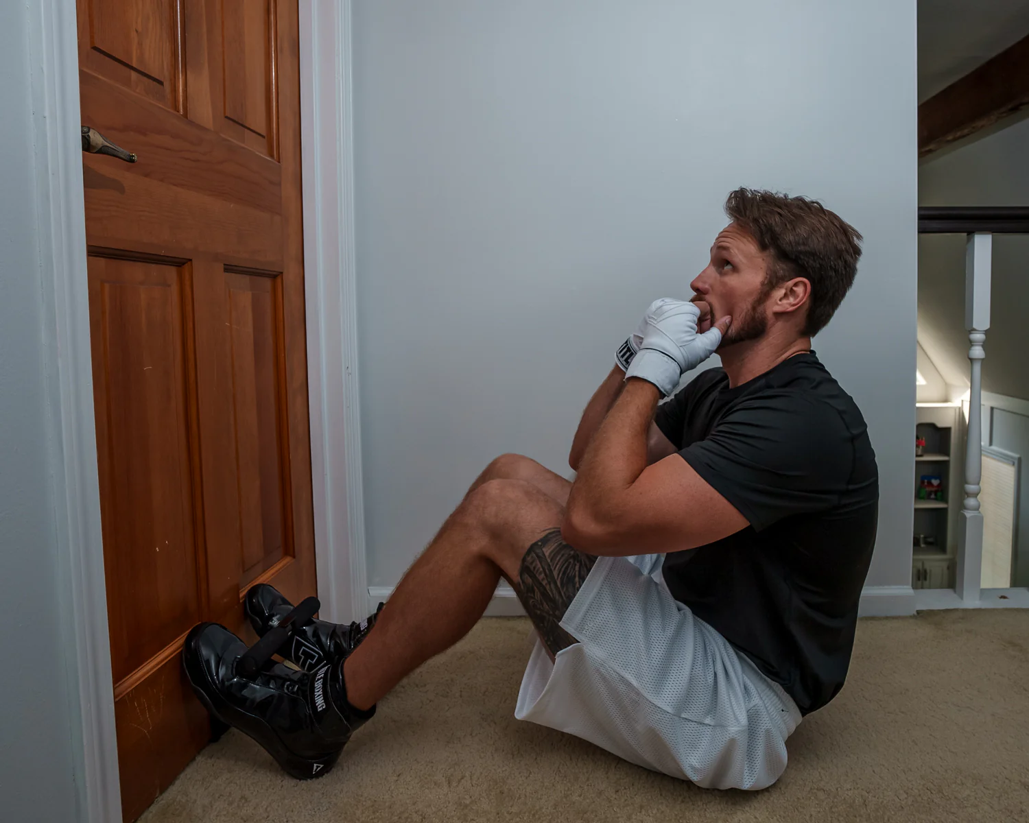 TITLE Boxing Adjustable Doorway Sit-Up Bar 2.0