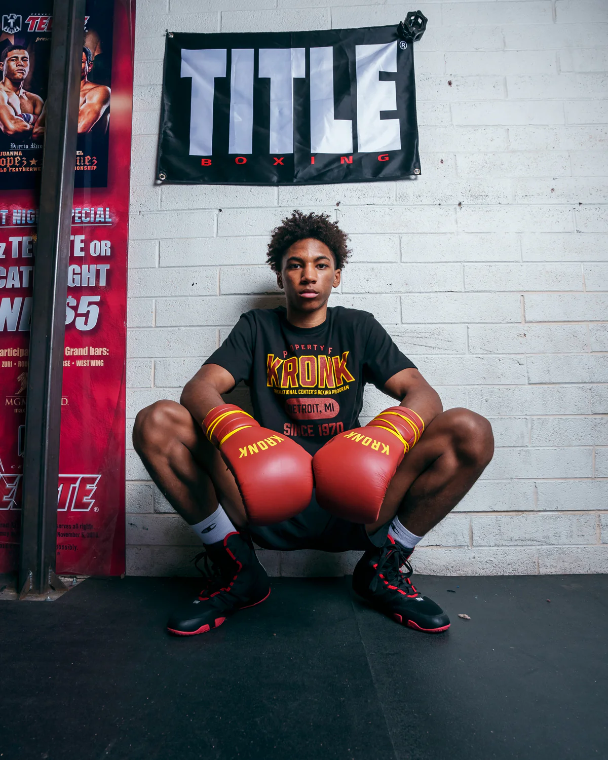 KRONK Boxing Gym Lace-Up Training Boxing Gloves