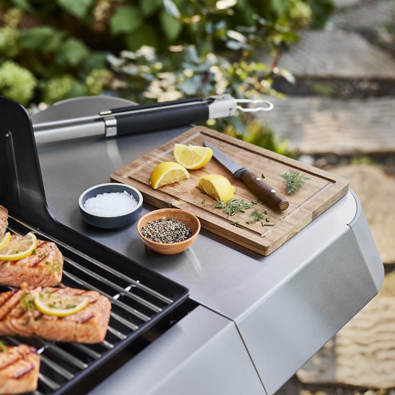 Genesis E-335 Gas Grill (Liquid Propane)