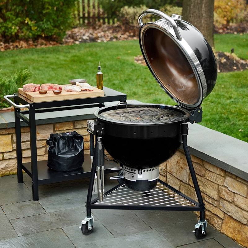 Summit® Kamado E6 Charcoal Grill