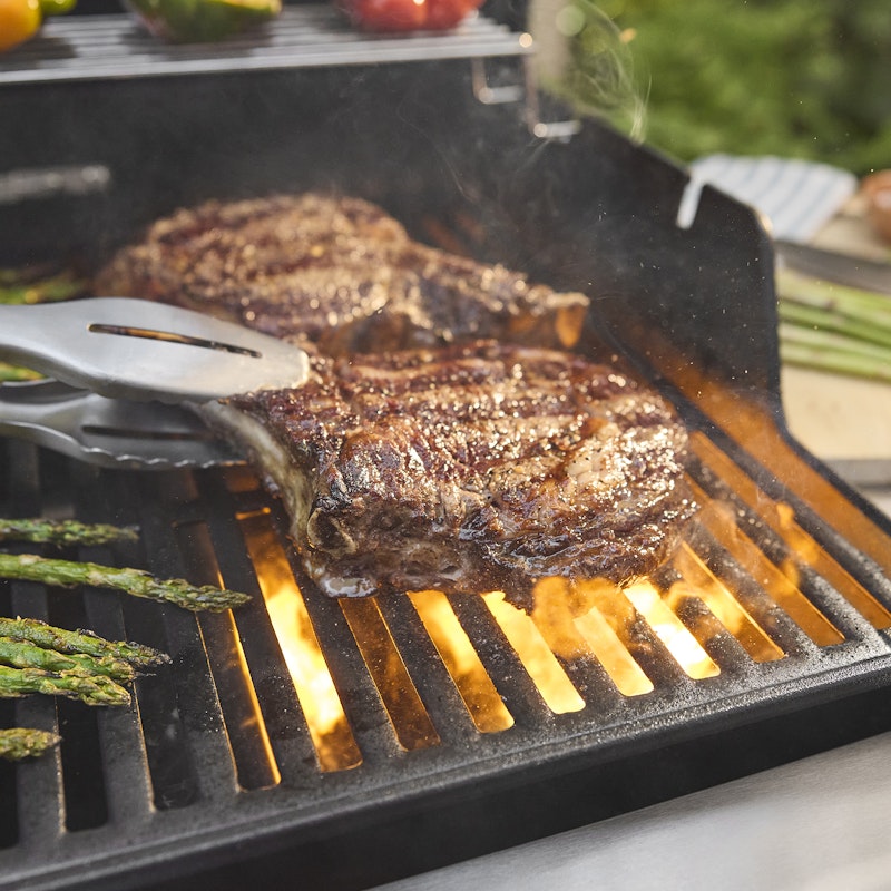 Spirit® E-325 Gas Grill (Liquid Propane)