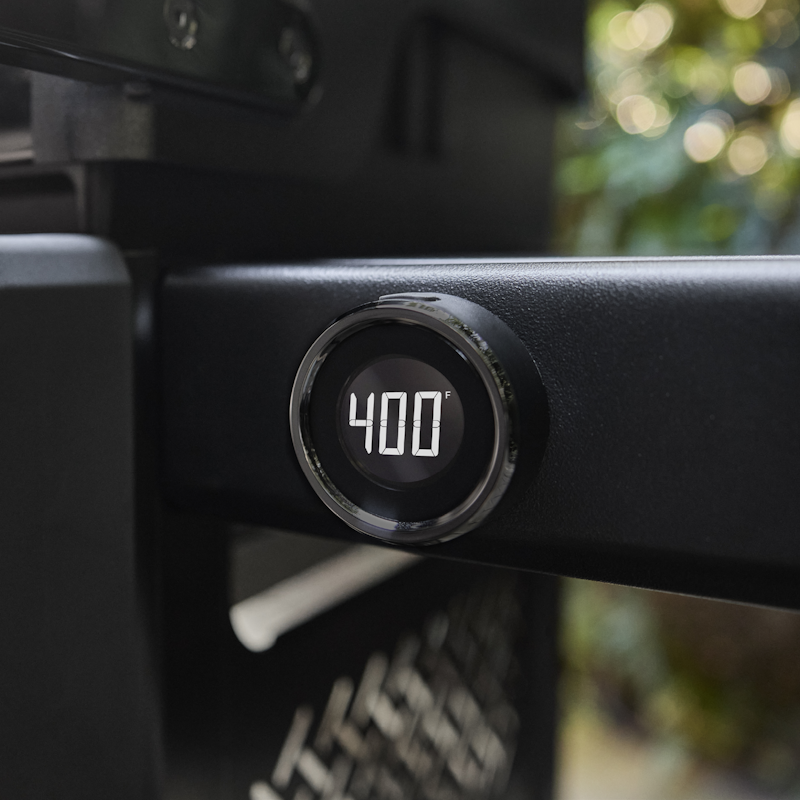 Spirit® EP-325 Gas Grill Stealth® Edition (Liquid Propane)