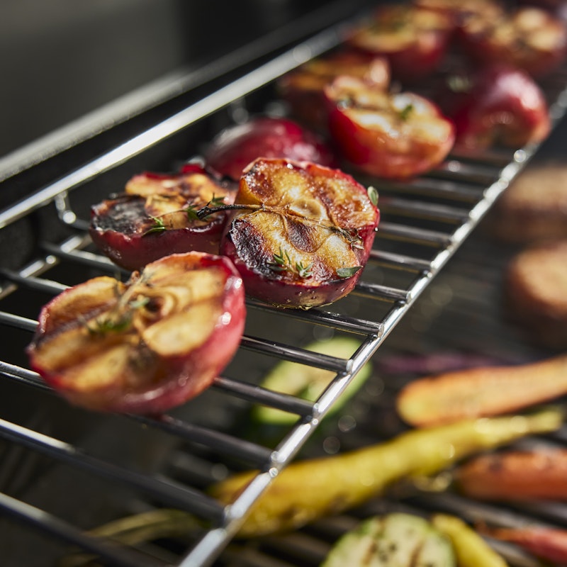 Genesis E-335 Gas Grill (Liquid Propane)