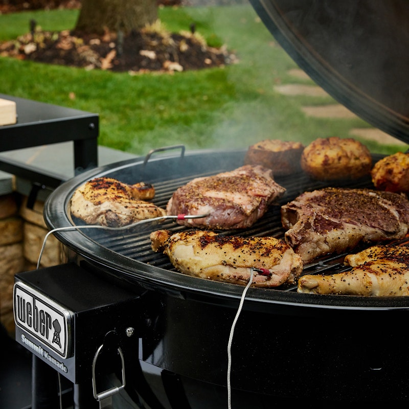 Summit® Kamado E6 Charcoal Grill