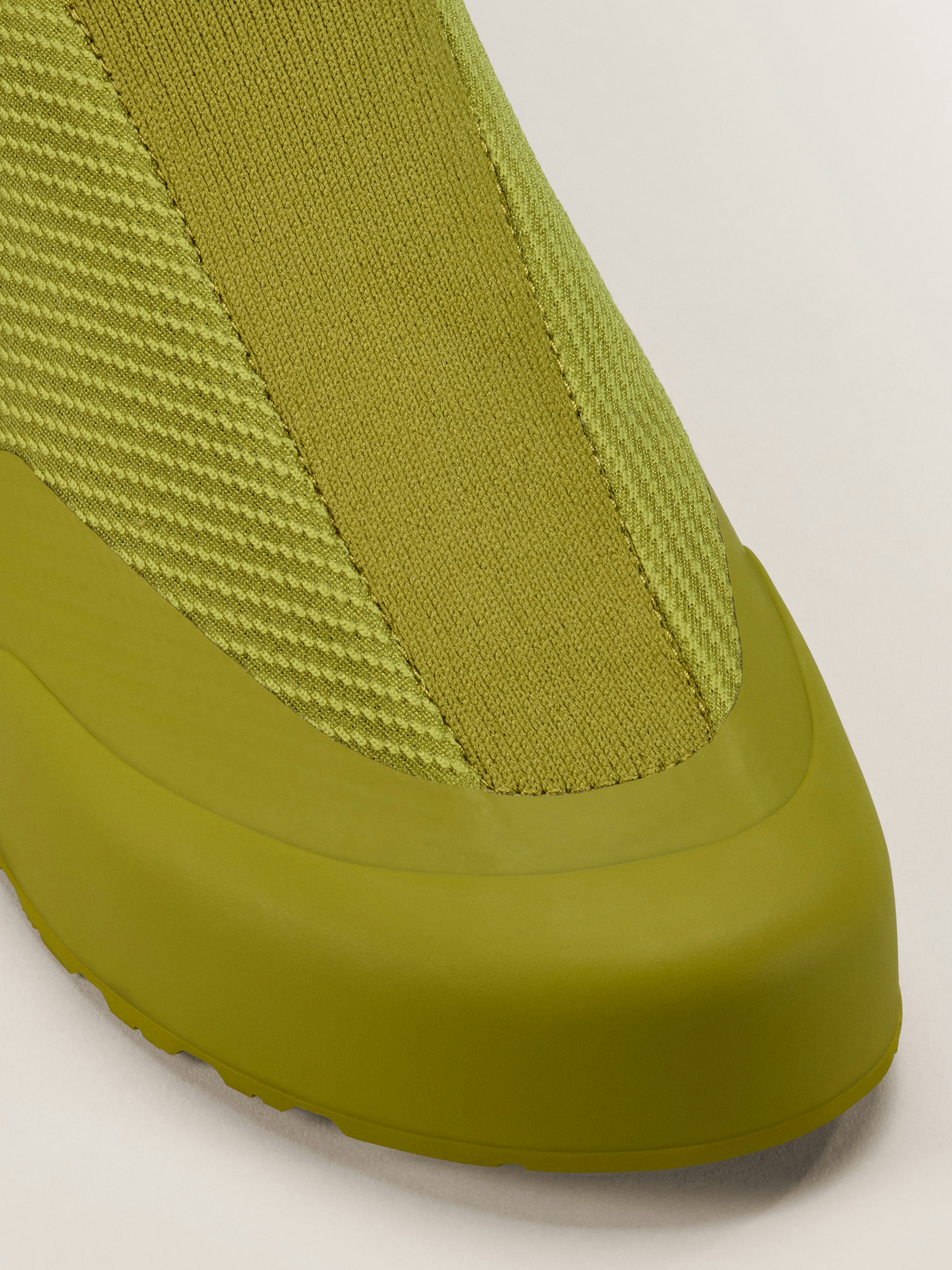 Kragg Shoe Women's