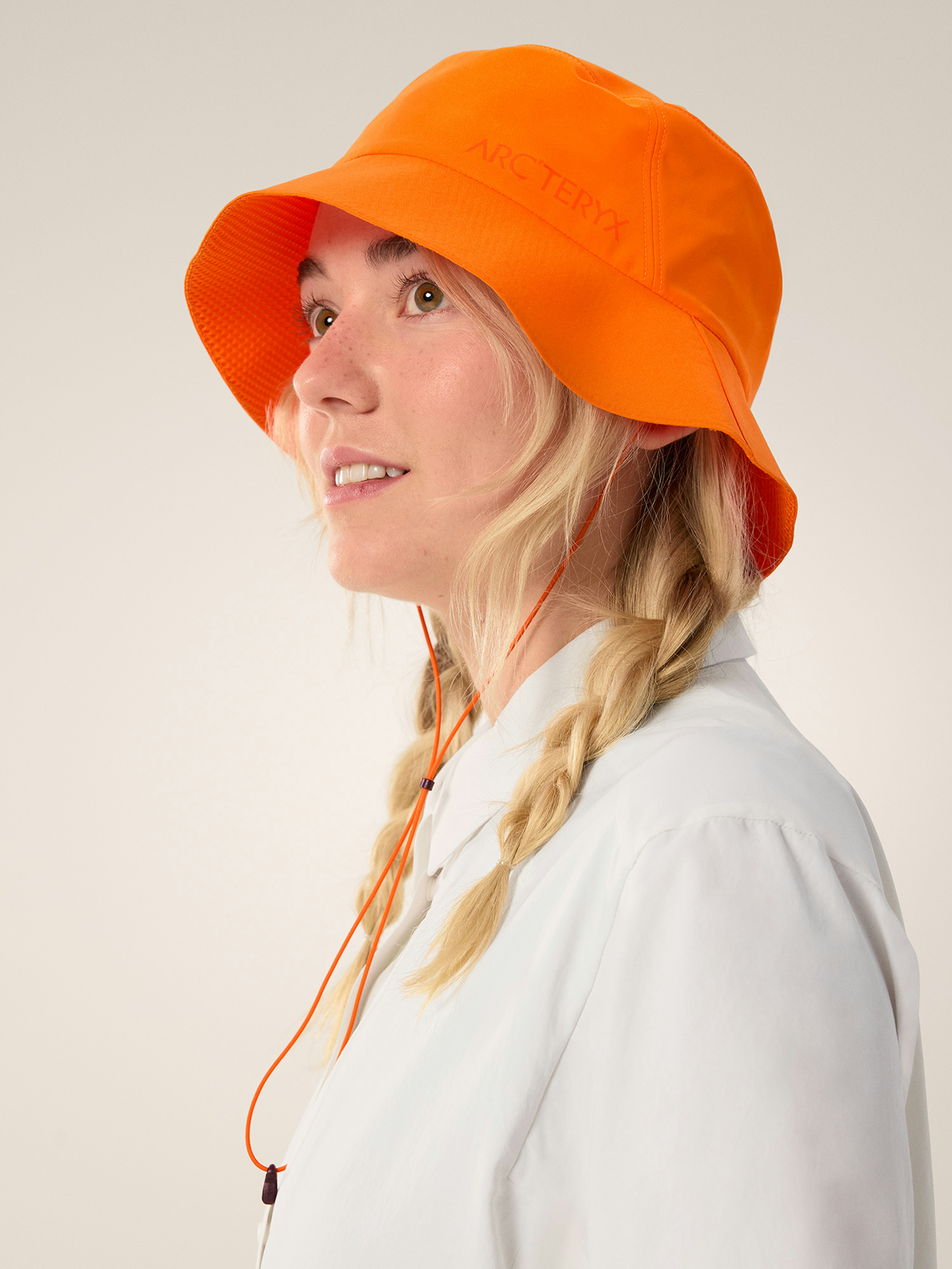 Sinsolo Bucket Hat