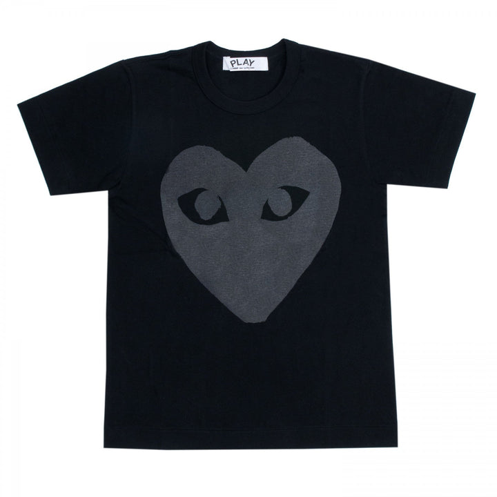 CDG PLAY Black Tee – Bold Black Heart Graphic