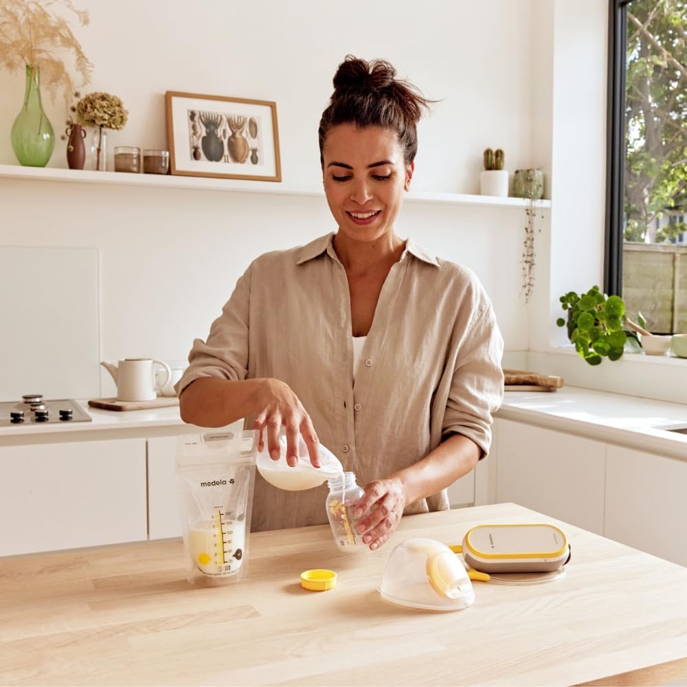 Medela Freestyle Hands-Free Double Electric Breast Pump, Wearable & Portable with App Connectivity