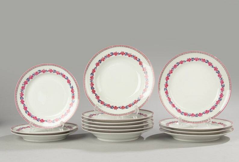 Lanternier Limoges 22-Piece Art Deco Porcelain Dinnerware Set  C Vintage Tableware Collection