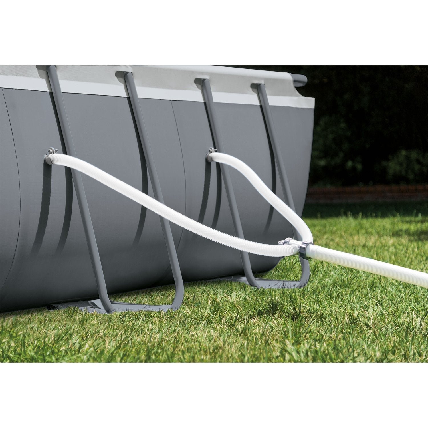 32�� x 16�� x 52��� Rectangular Ultra XTR Frame Swimming Pool w/ Pump