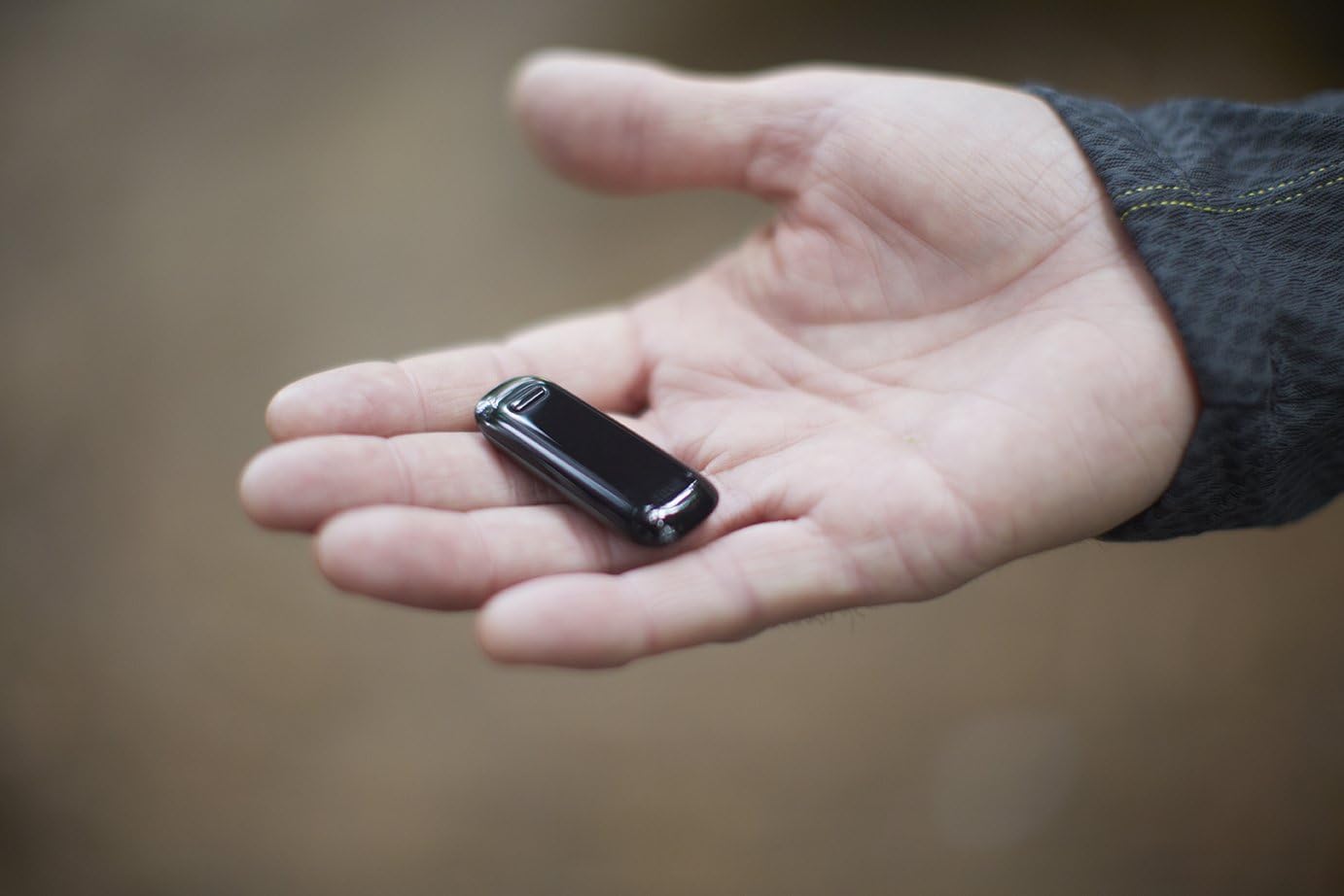 Brand Wireless Activity & Sleep Tracker, Black  C Bluetooth, iOS/Android Compatible, 4    Display, Fitness & Sleep Monitor