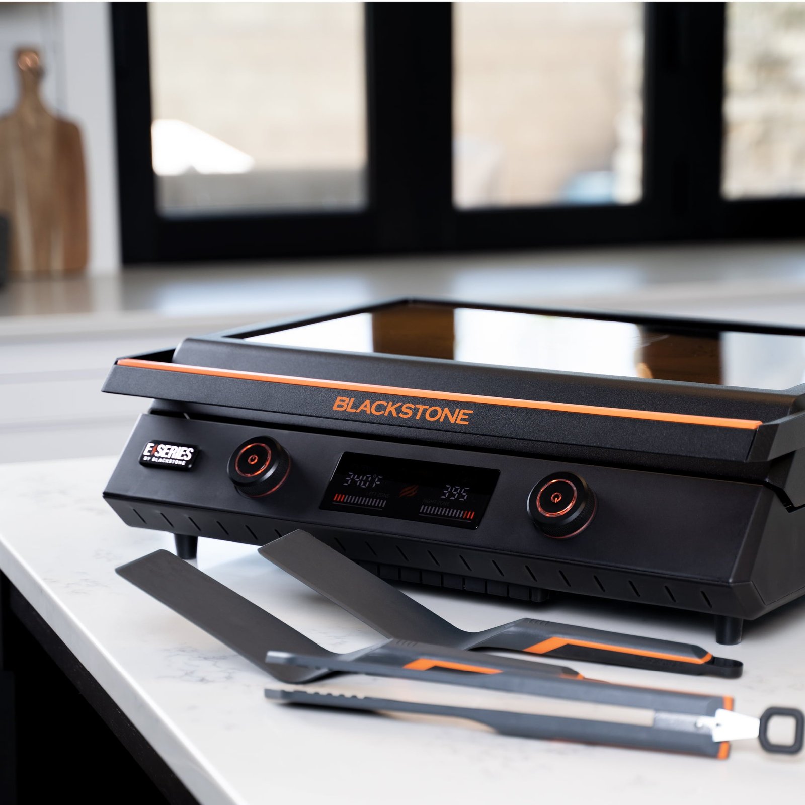 Blackstone E-Series 22 Electric Tabletop Griddle with Prep Cart