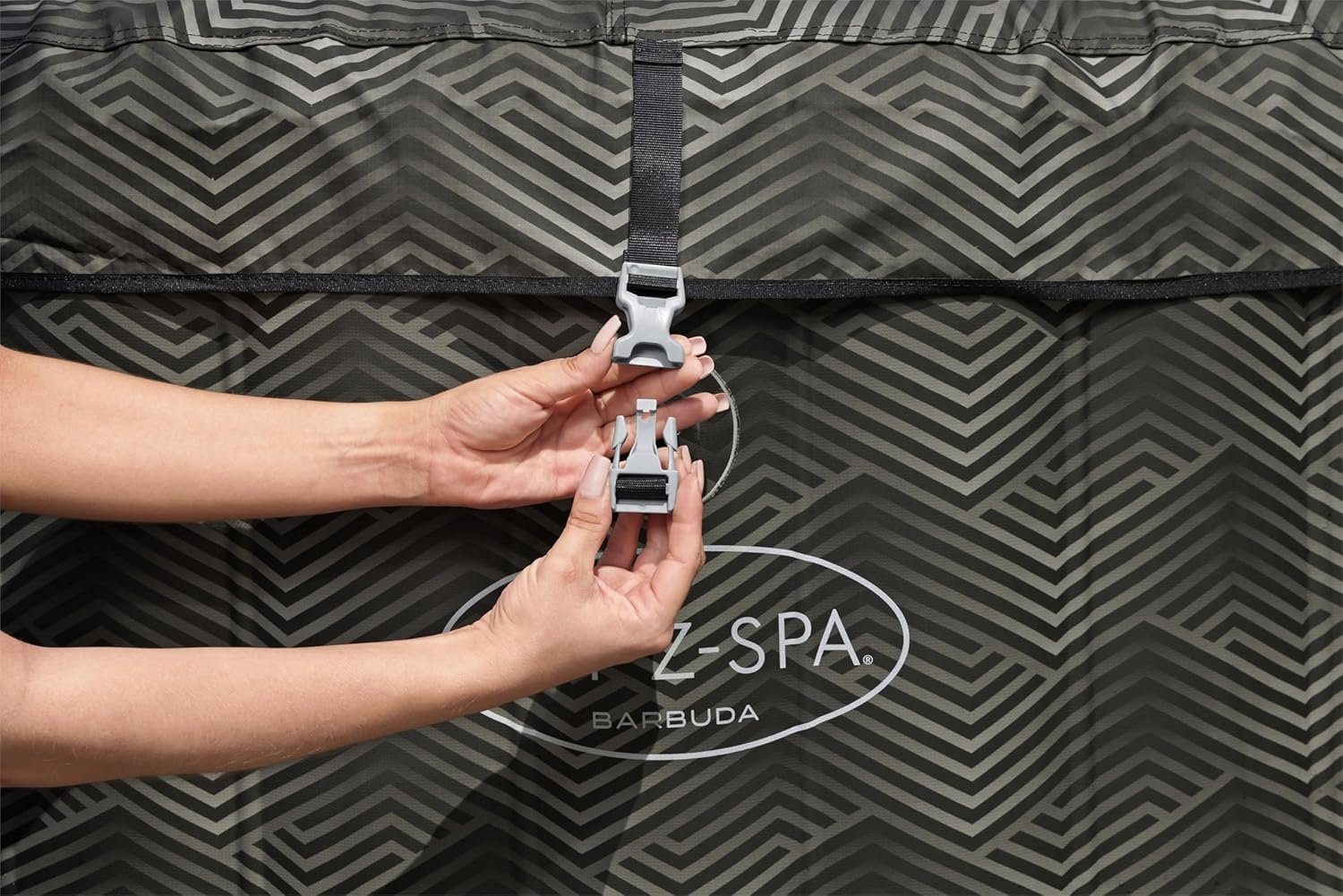 Bestway SaluSpa Miami EnergySense AirJet Inflatable Hot Tub Spa (71��� x 26���) | Portable Hot Tub with 2 Covers (1 Energy-Efficient Thermal Cover and 1 Standard Cover) | Fits Up to 2-4 Persons | Black