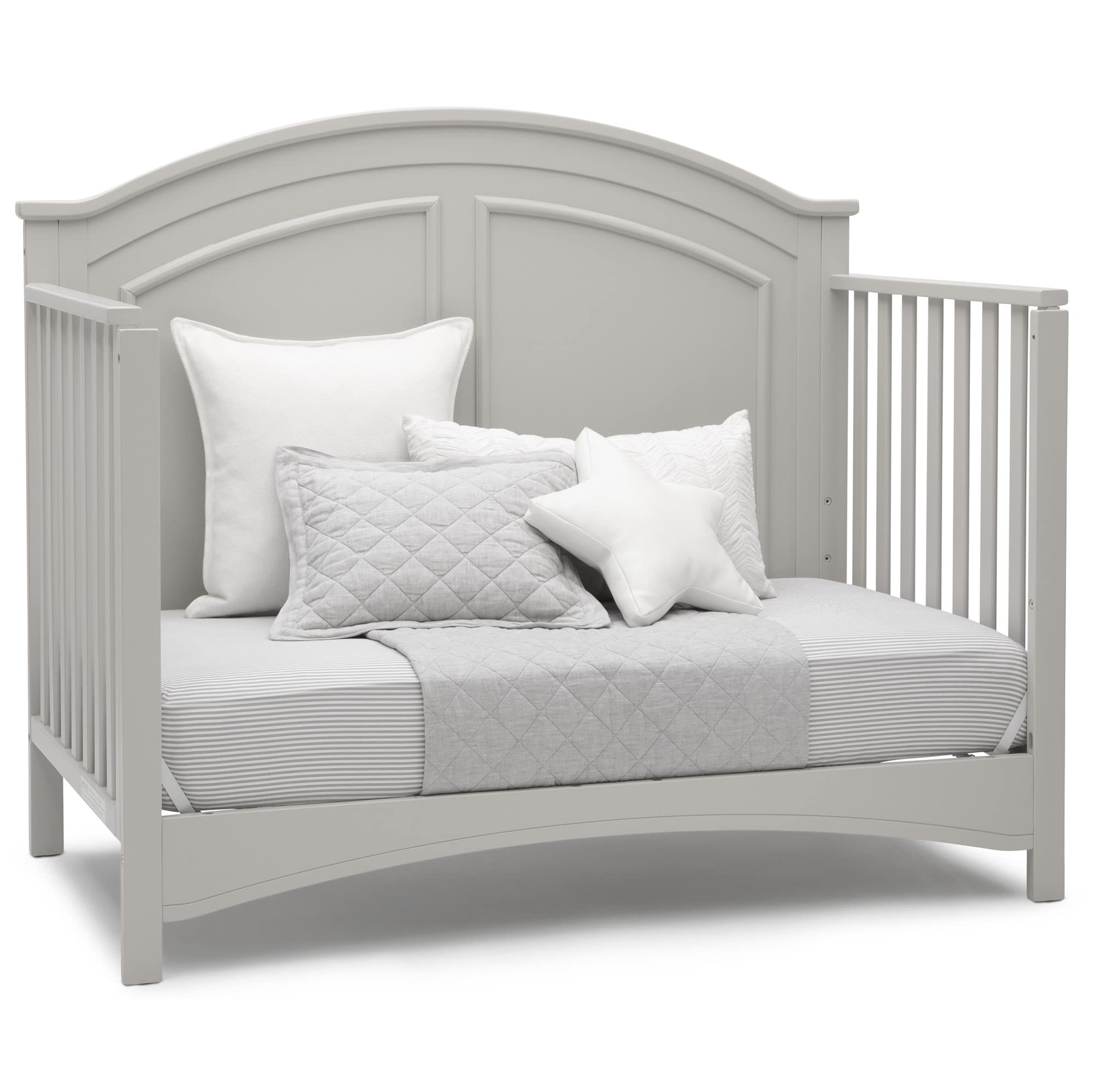 Delta Children Perry Convertible Crib