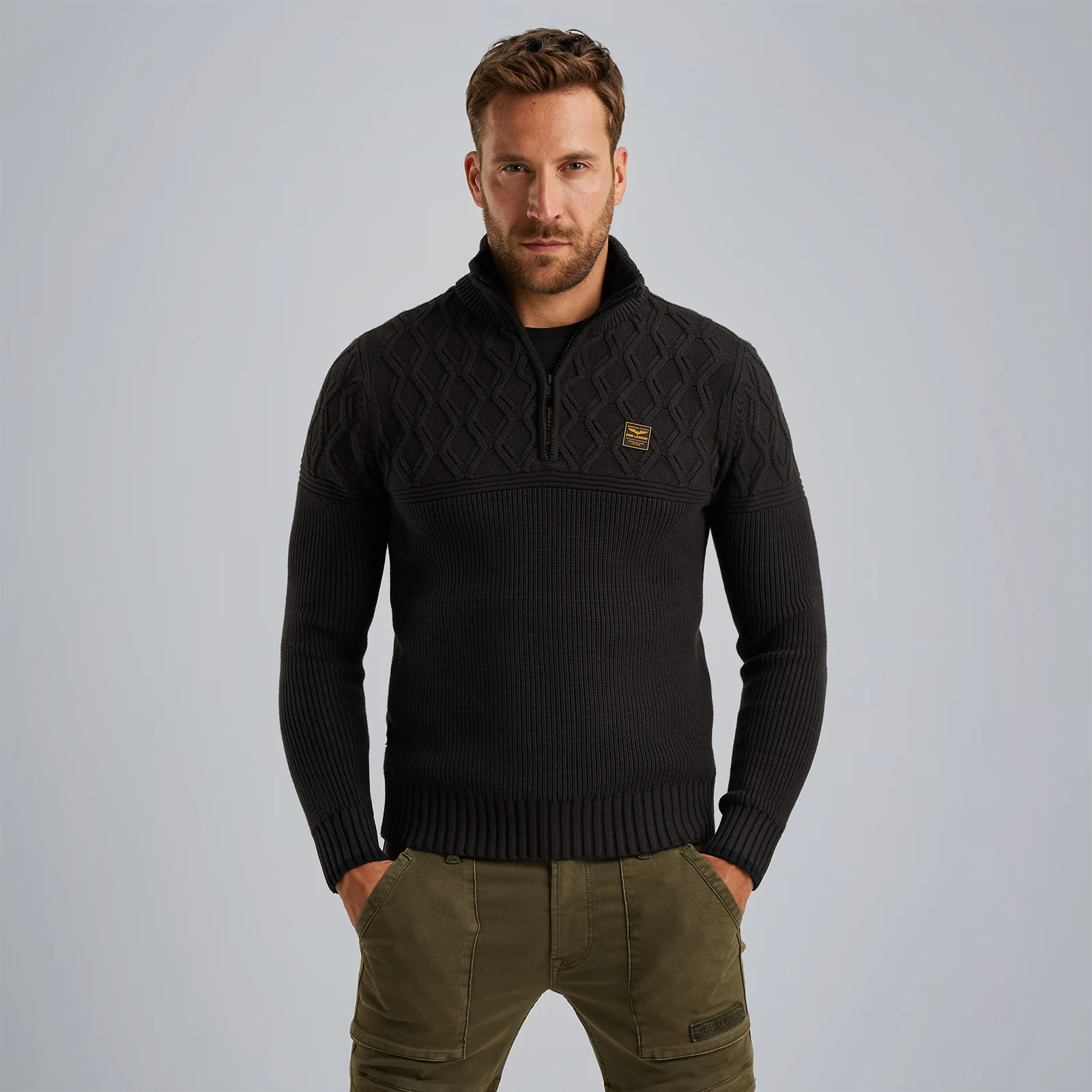 Pullover with half zipper Black