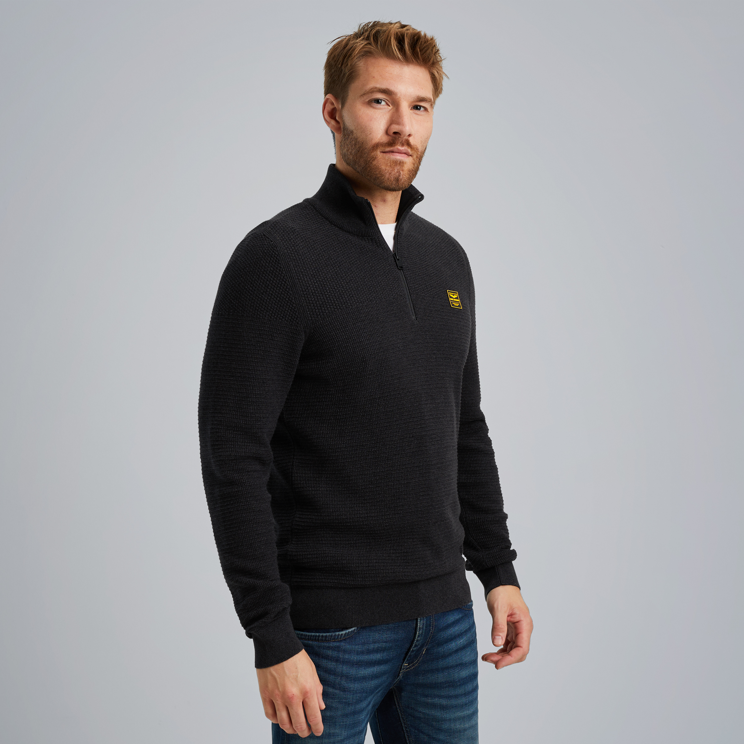 Pullover with half zipper Black