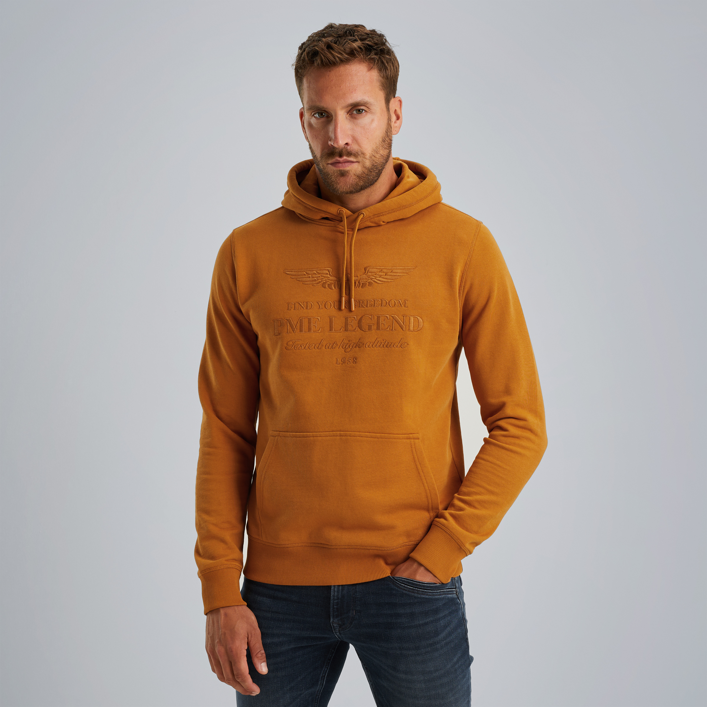 Hoodie with artwork Brown