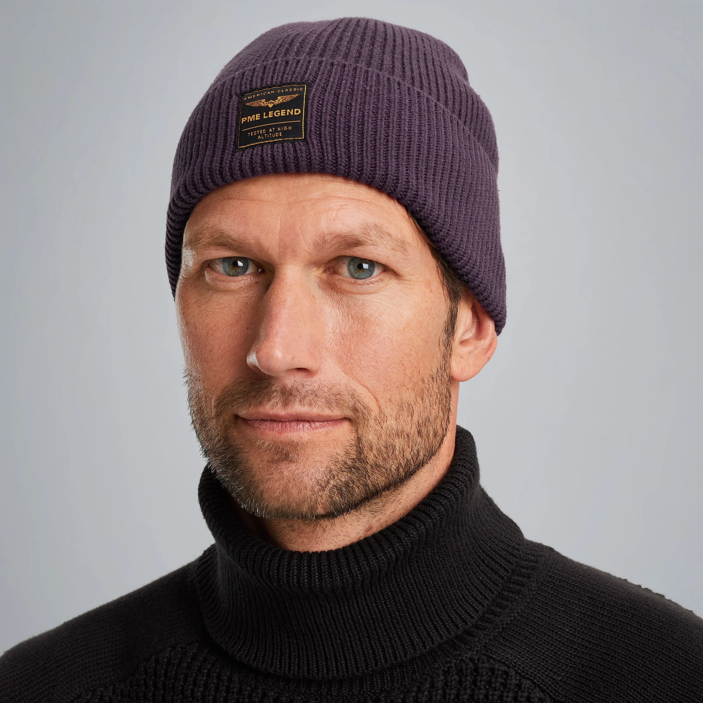 Beanie with logo Purple