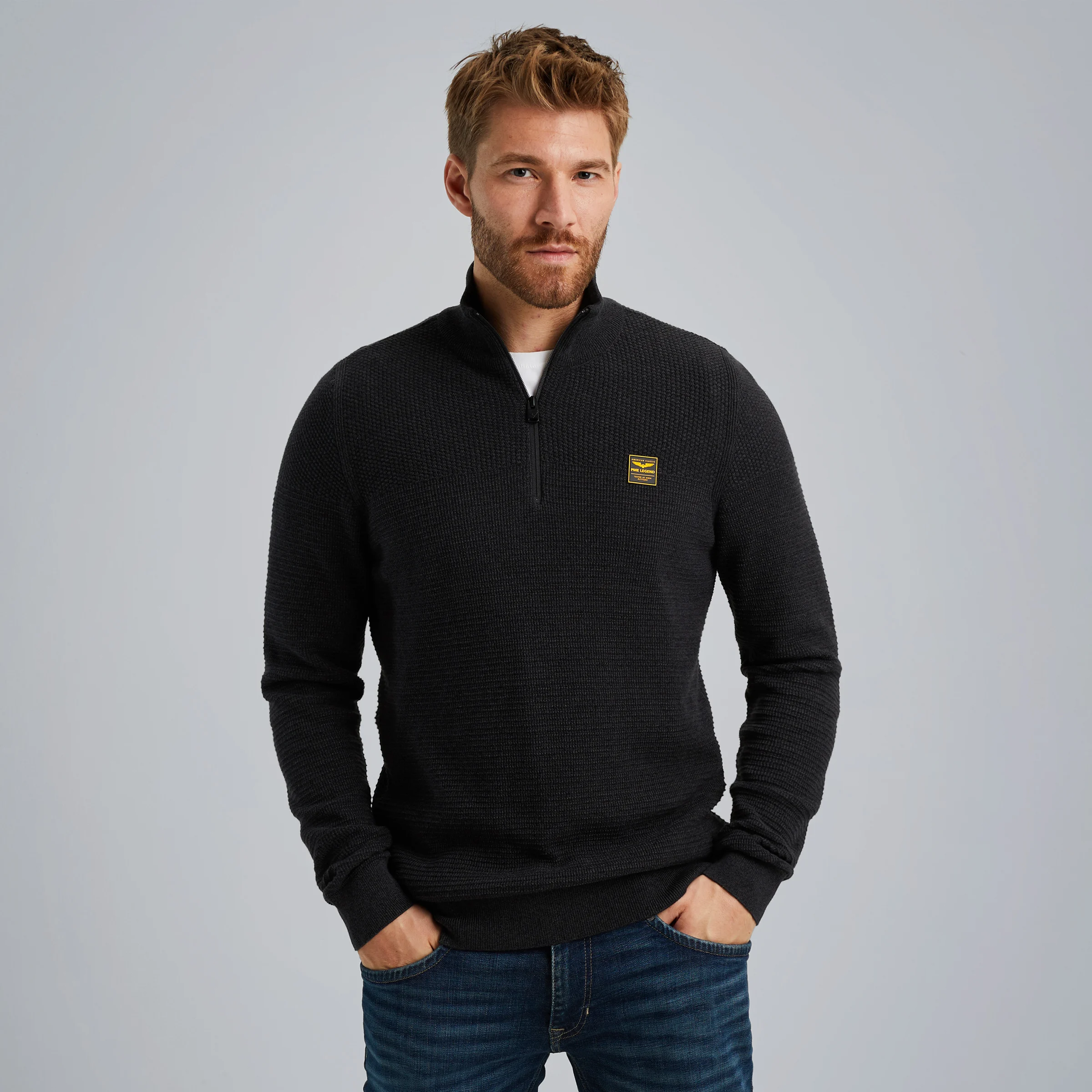 Pullover with half zipper Black