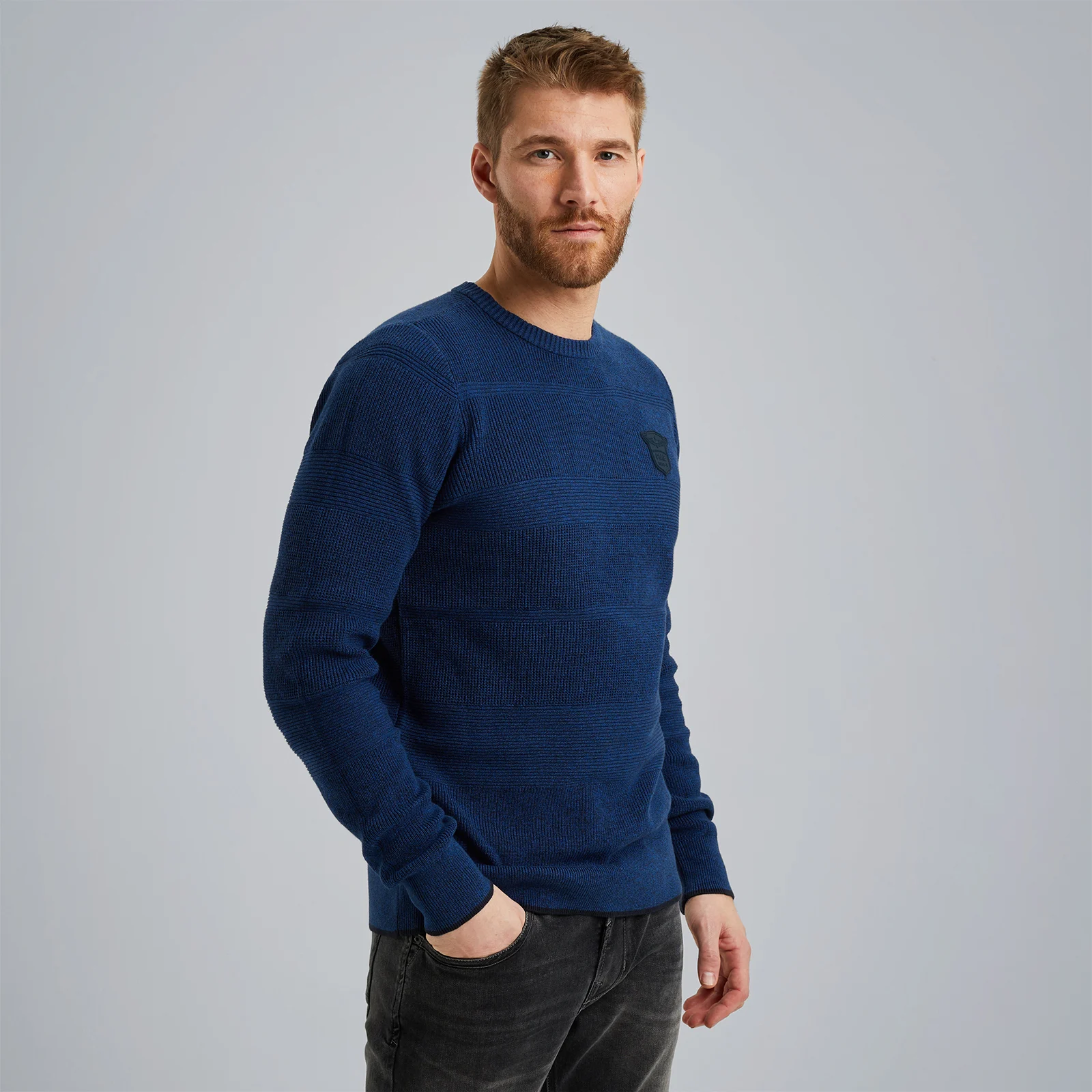 Pullover with badge Blue