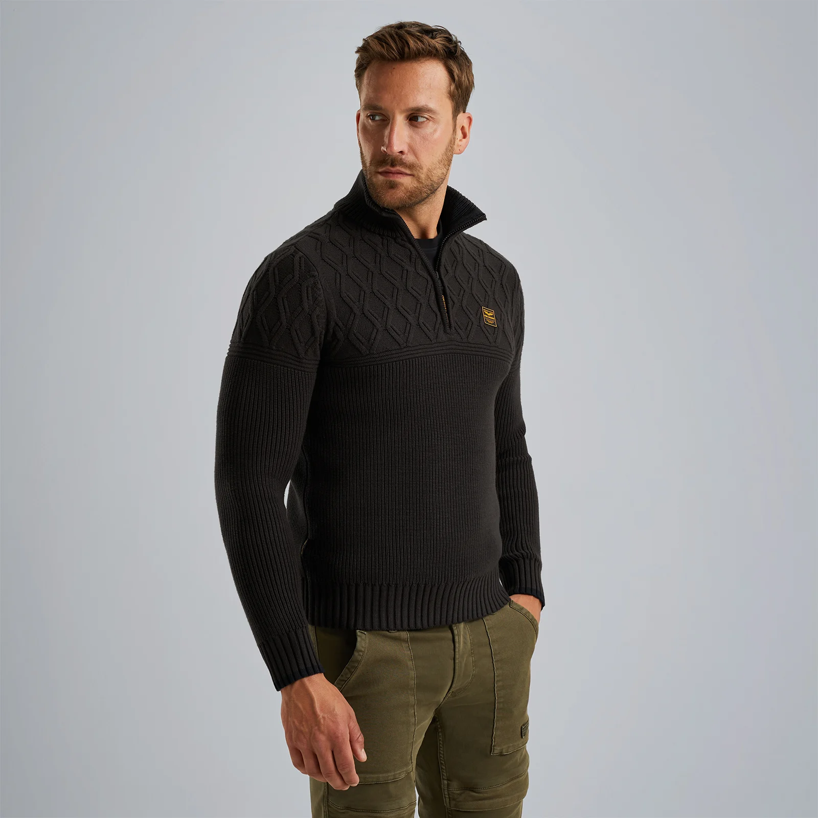 Pullover with half zipper Black