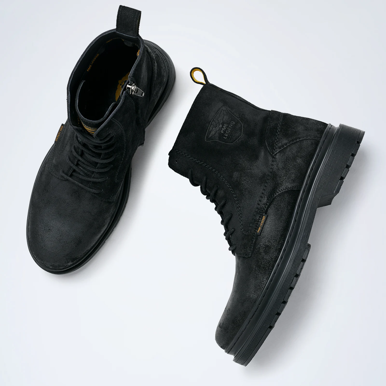 Pullwing boots Black