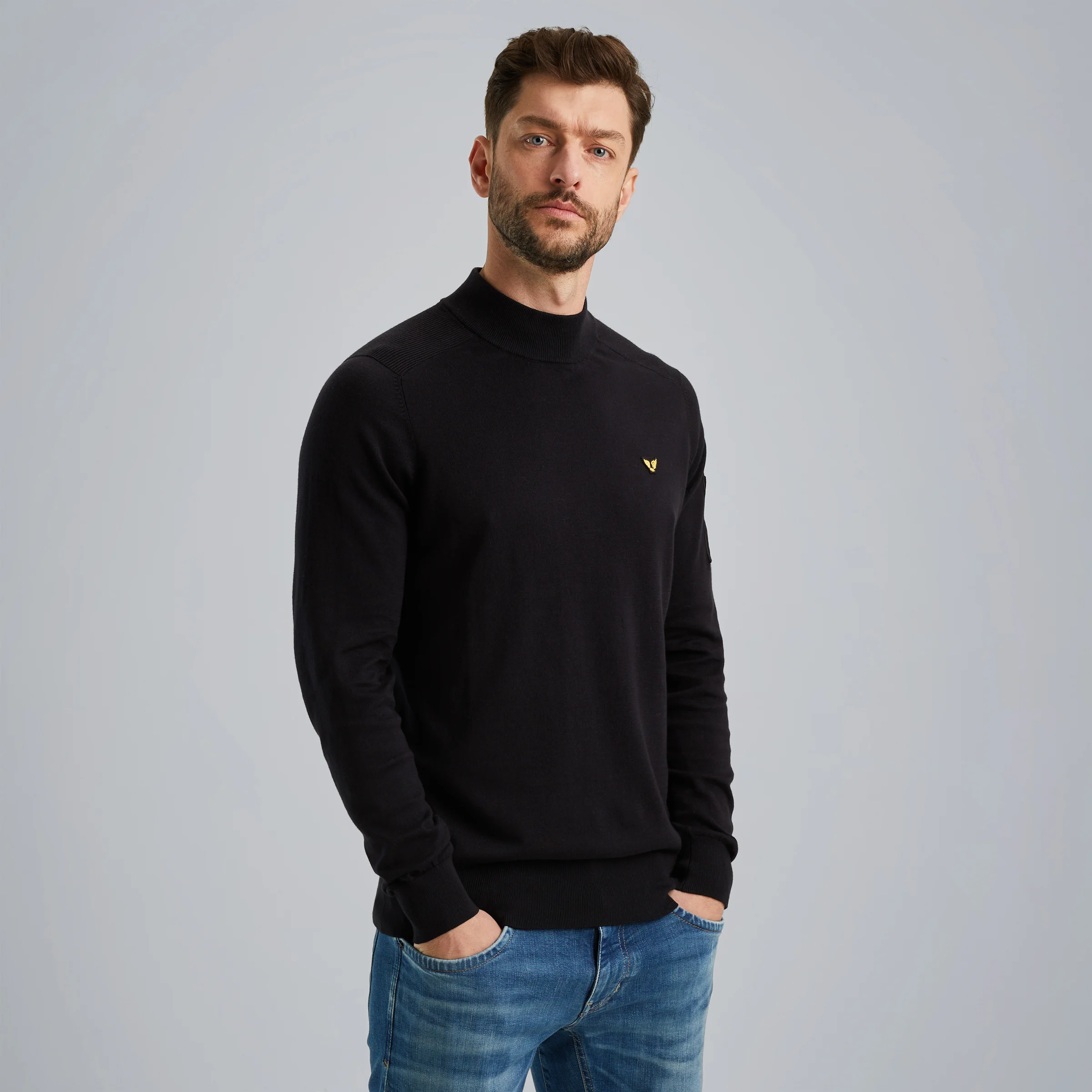 Pullover with cargo pocket Black