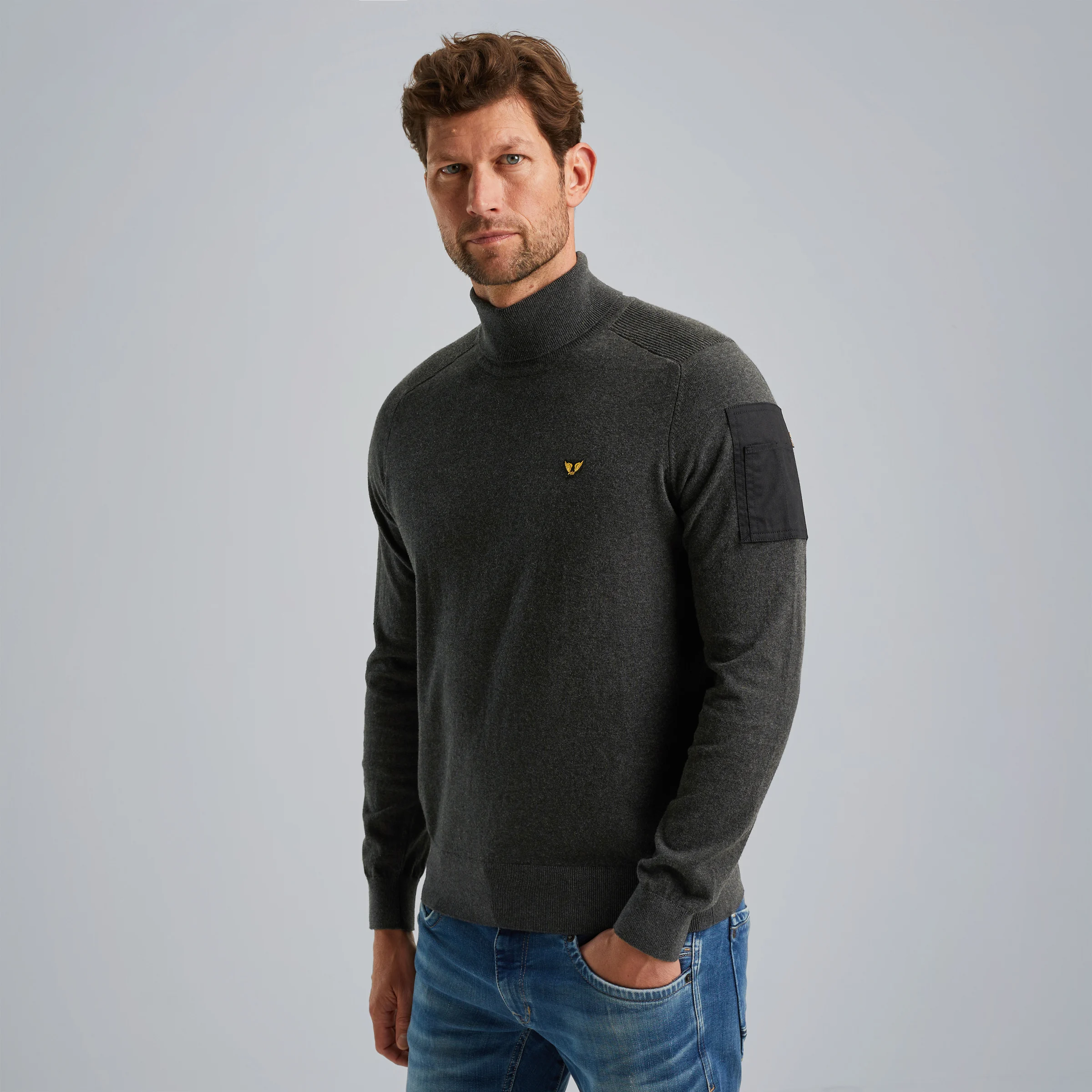 Pullover with stand-up collar Grey