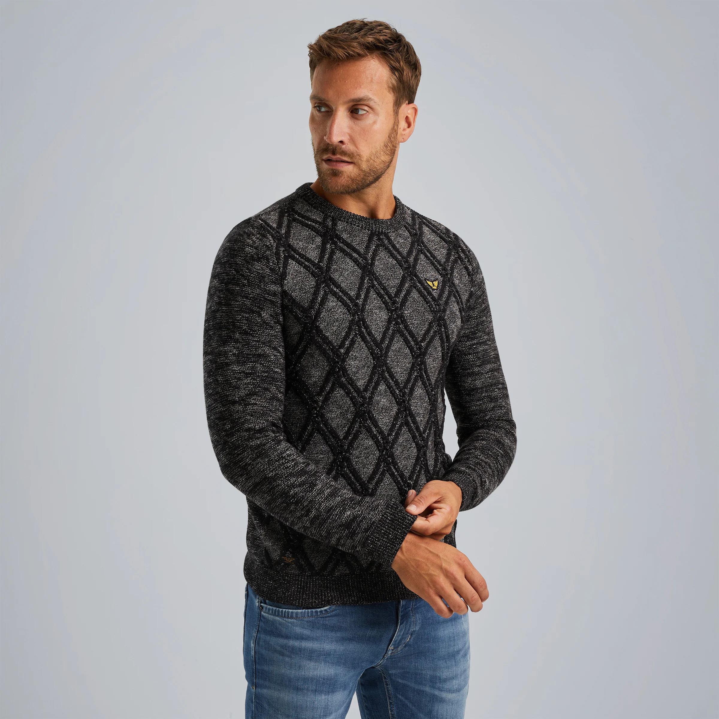 Pullover with cable pattern Grey