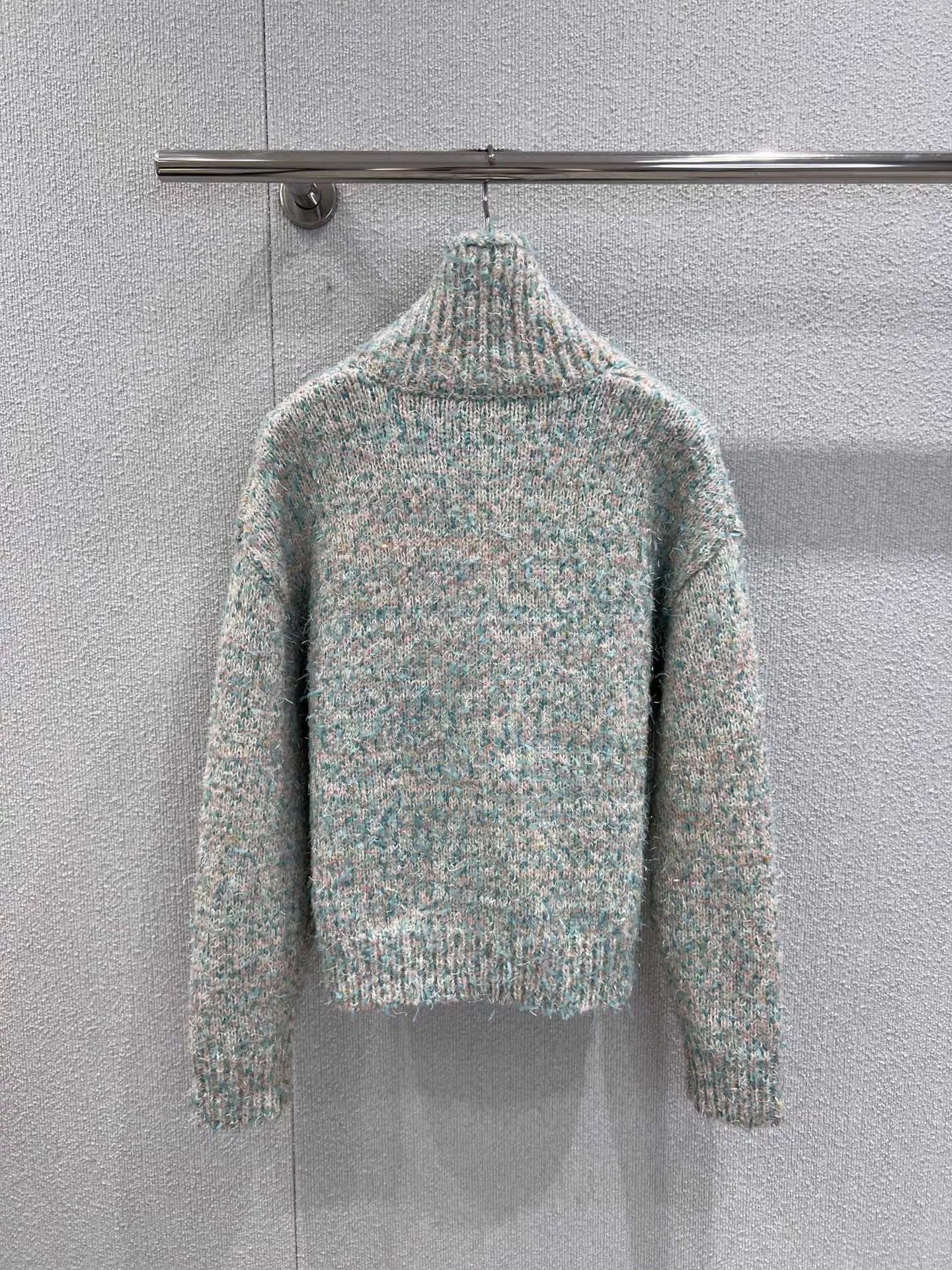 Flip collar single breasted knitted cardigan