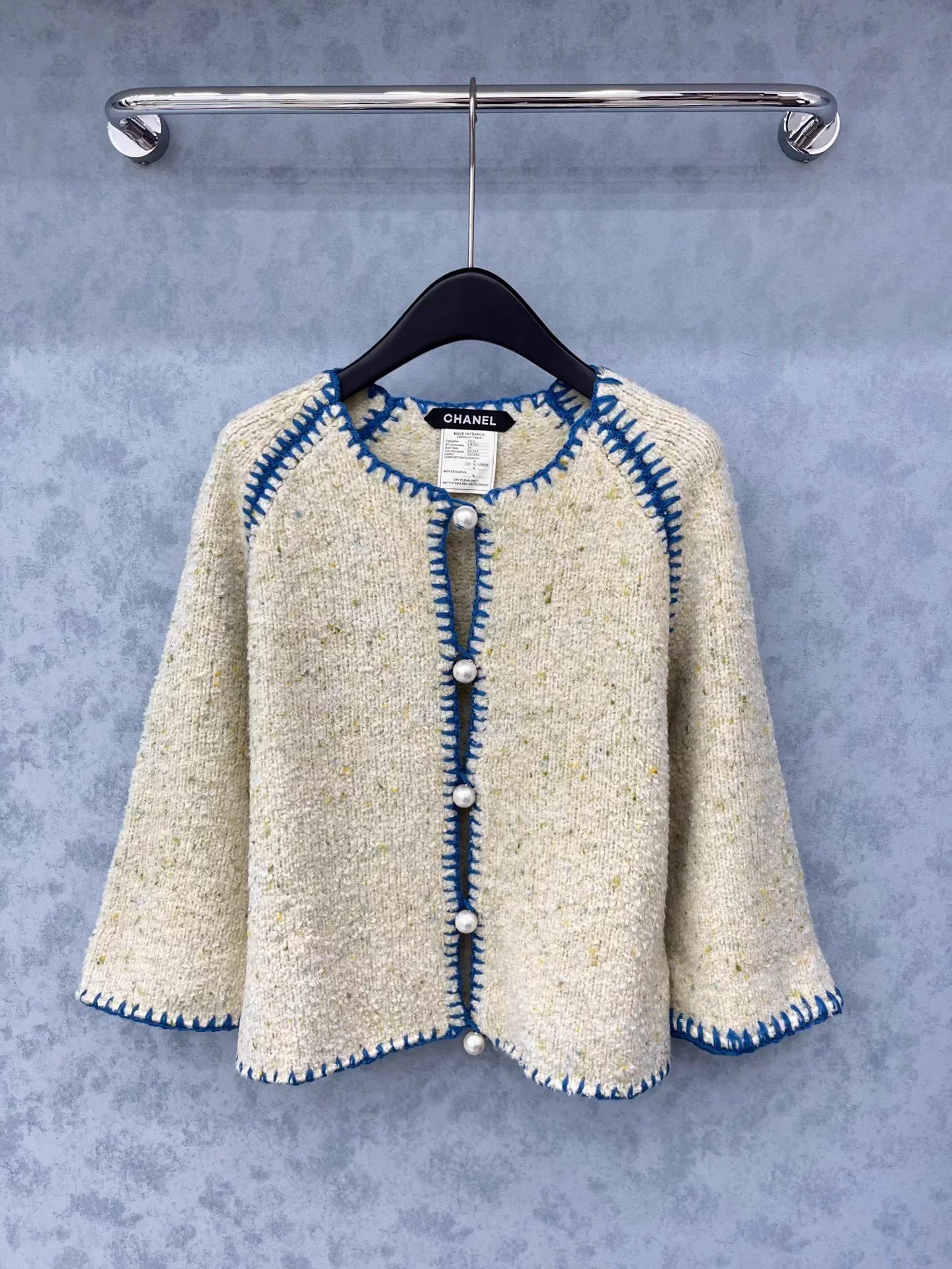 Pearl button contrasting round neck craft jacket