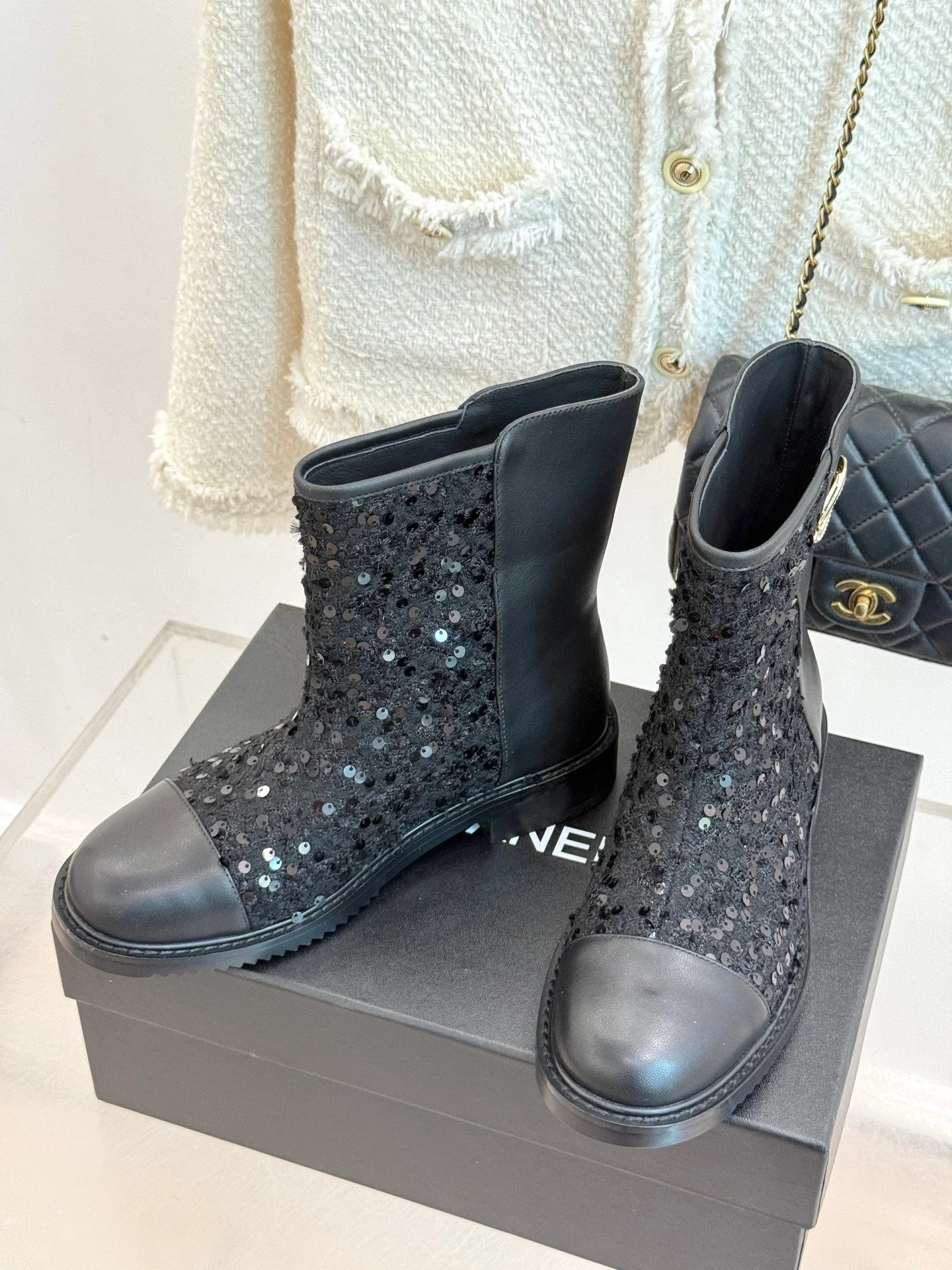 25K Sequined short boots