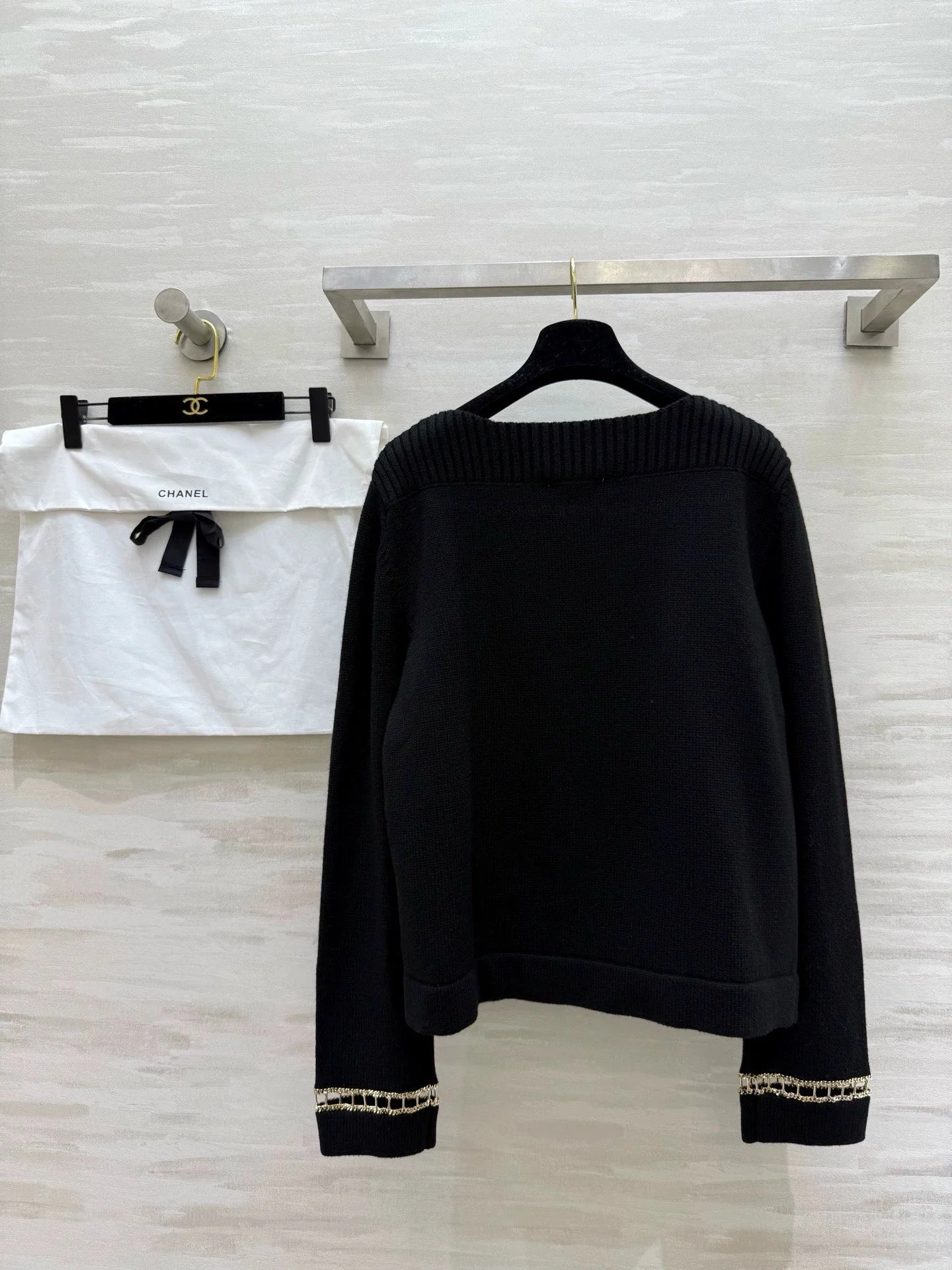 Cashmere chain suspender sweater
